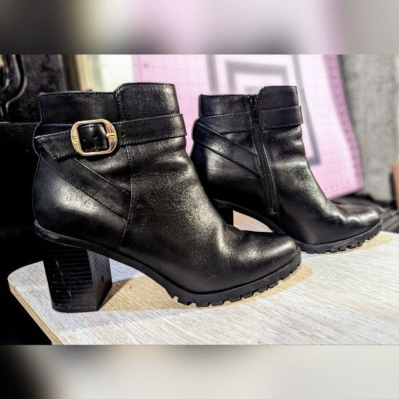 Giani Bernini Black Chunky Heel Leather Boots Size 8 - Picture 2 of 6